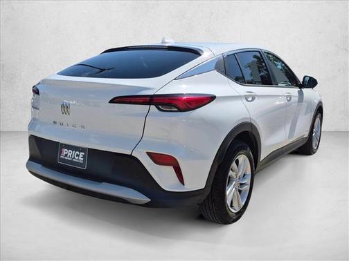 Summit White 2026 Buick Envista Preferred FWD