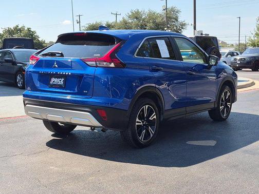 Labrador Black Pearl 2025 Mitsubishi Eclipse Cross SE