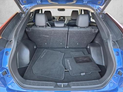 Labrador Black Pearl 2025 Mitsubishi Eclipse Cross SE