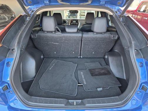Labrador Black Pearl 2025 Mitsubishi Eclipse Cross SE