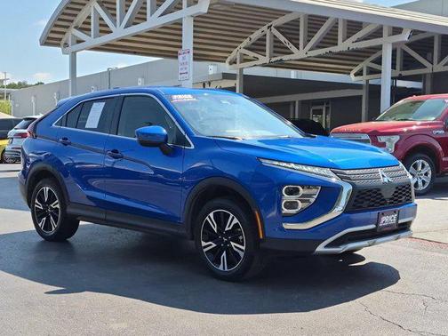 Labrador Black Pearl 2025 Mitsubishi Eclipse Cross SE
