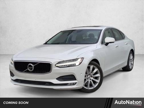 2017 Volvo S90 T6 Momentum