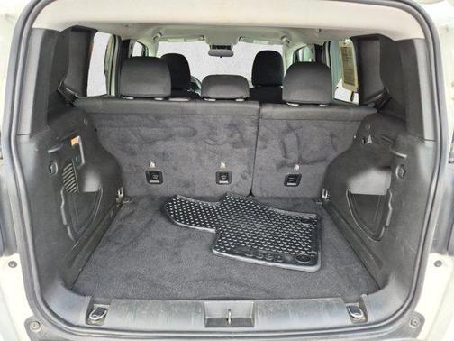Alpine White Clearcoat 2023 Jeep Renegade Latitude