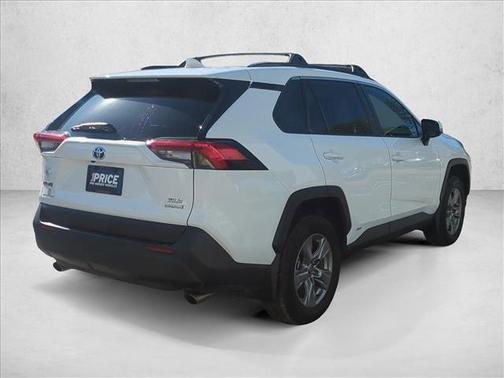 2022 Toyota RAV4 Hybrid XLE