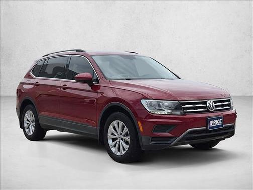 Cardinal Red Metallic 2019 Volkswagen Tiguan 2.0T SE 4MOTION