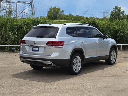 Reflex Silver Metallic 2019 Volkswagen Atlas 3.6L SE w/Technology