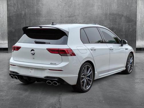 2024 Volkswagen Golf R 2.0T Manual