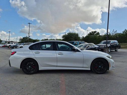 Mineral White Metallic 2023 BMW 330 330i