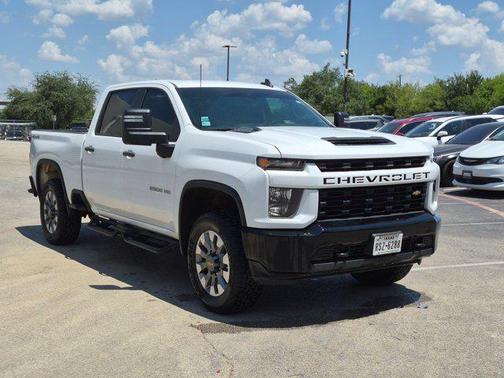Summit White 2022 Chevrolet Silverado 2500 Custom