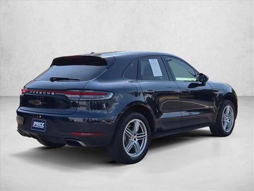 Night Blue Metallic 2021 Porsche Macan Macan