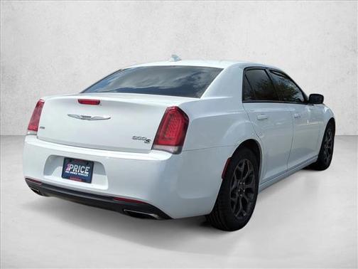 2018 Chrysler 300 S