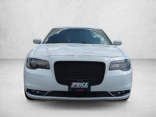 2018 Chrysler 300 S