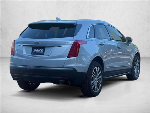 Radiant Silver Metallic 2018 Cadillac XT5 Premium Luxury