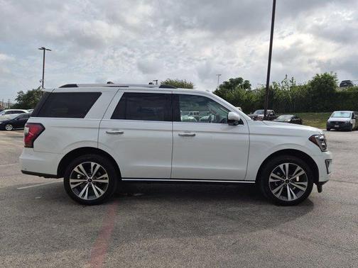 Star White Metallic Tri-Coat 2021 Ford Expedition Limited