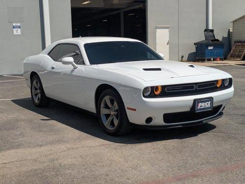 2016 Dodge Challenger SXT
