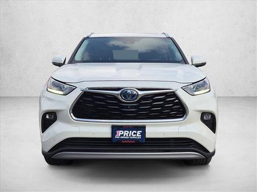 Blizzard Pearl 2021 Toyota Highlander Hybrid Platinum