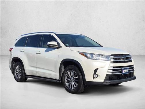 Blizzard Pearl 2018 Toyota Highlander XLE