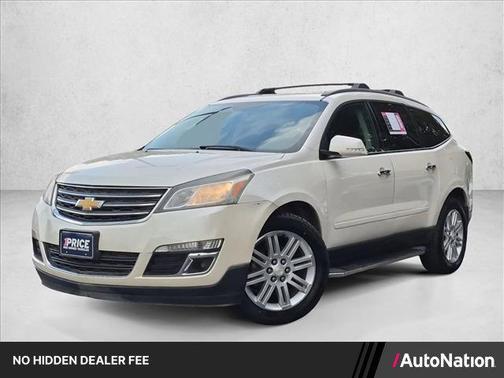 White Diamond Tricoat 2014 Chevrolet Traverse 1LT