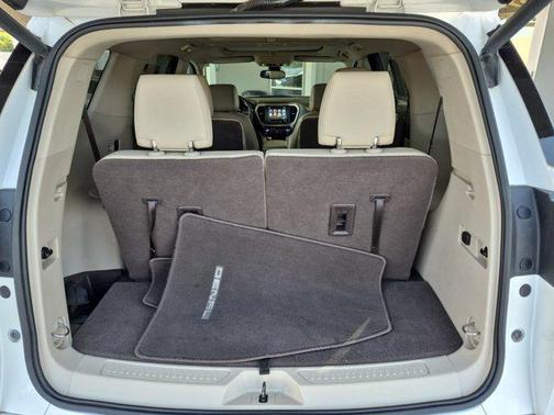 White Frost Tricoat 2017 GMC Acadia Denali