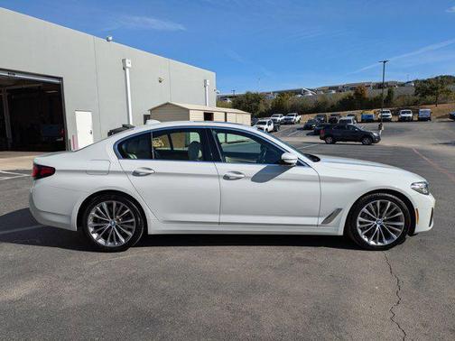 Alpine White 2021 BMW 530 530i