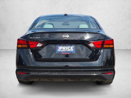 Super Black 2025 Nissan Altima SV FWD