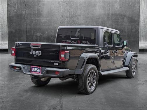 2022 Jeep Gladiator Overland