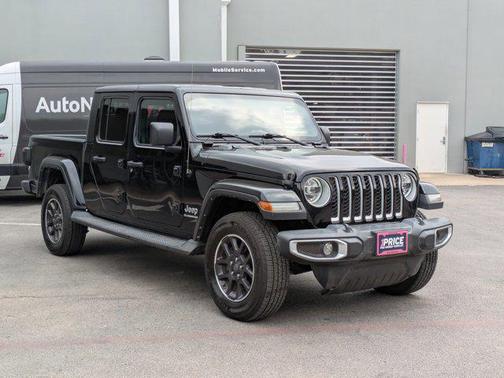2022 Jeep Gladiator Overland