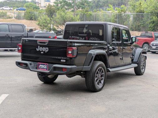 2022 Jeep Gladiator Overland