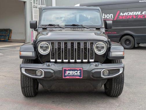 2022 Jeep Gladiator Overland