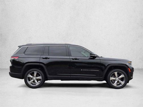 Diamond Black Crystal Pearlcoat 2023 Jeep Grand Cherokee L Limited