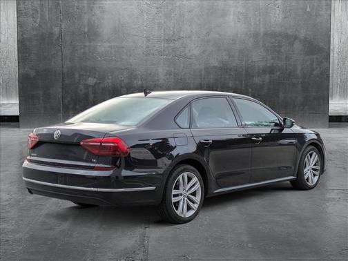 2019 Volkswagen Passat 2.0T Wolfsburg Edition