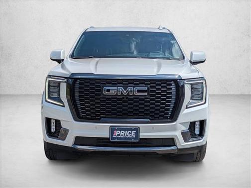 White Frost Tricoat 2023 GMC Yukon XL Denali Ultimate