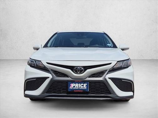 White 2022 Toyota Camry SE