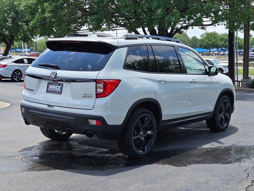 Platinum White Pearl 2020 Honda Passport AWD Elite