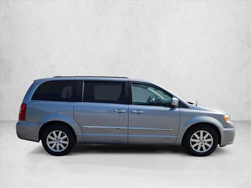 2015 Chrysler Town & Country Touring