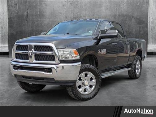 2017 RAM 2500 Tradesman Crew Cab 4x4 6'4' Box