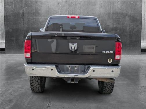 2017 RAM 2500 Tradesman Crew Cab 4x4 6'4' Box
