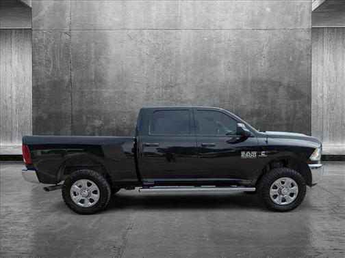 2017 RAM 2500 Tradesman Crew Cab 4x4 6'4' Box