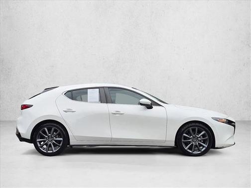Snowflake White Pearl Mica 2022 Mazda Mazda3 FWD w/Select Package