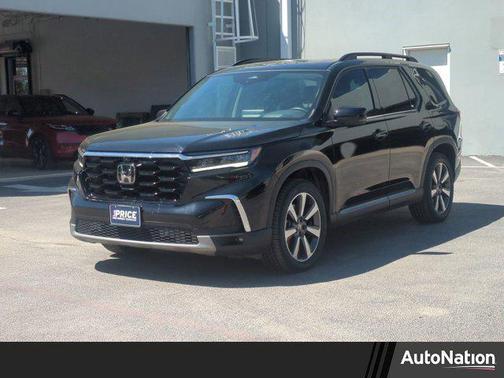 Crystal Black Pearl 2023 Honda Pilot AWD Elite
