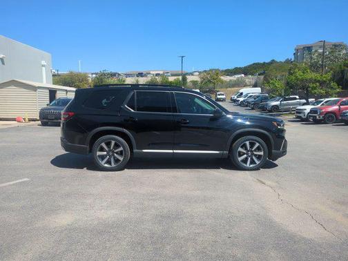 Crystal Black Pearl 2023 Honda Pilot AWD Elite