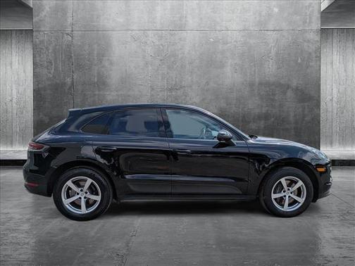 2021 Porsche Macan Base