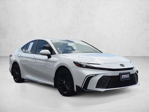 Ice Cap 2026 Toyota Camry SE