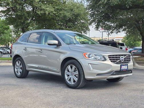 Seashell Metallic 2016 Volvo XC60 T6 Drive-E