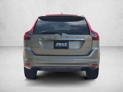 Seashell Metallic 2016 Volvo XC60 T6 Drive-E