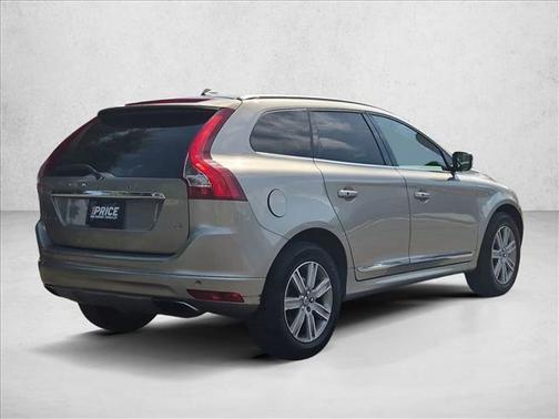 Seashell Metallic 2016 Volvo XC60 T6 Drive-E