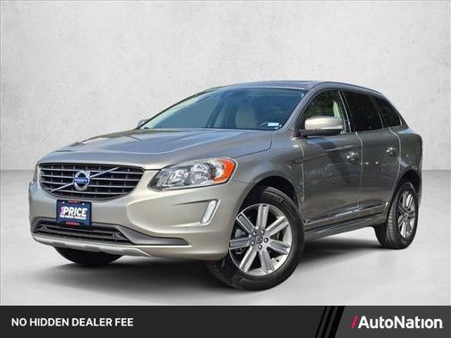 Seashell Metallic 2016 Volvo XC60 T6 Drive-E