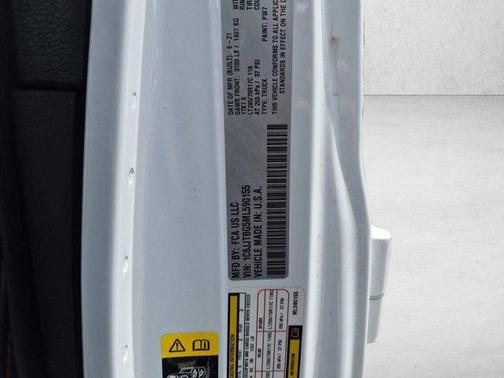 Bright White Clearcoat 2021 Jeep Gladiator Rubicon