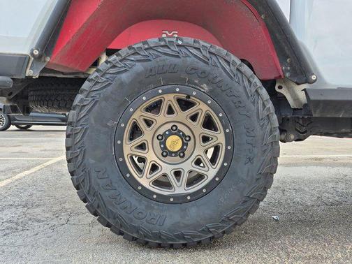 Bright White Clearcoat 2021 Jeep Gladiator Rubicon