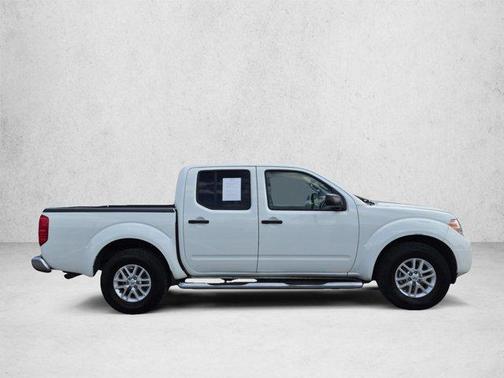 Glacier White 2014 Nissan Frontier SV